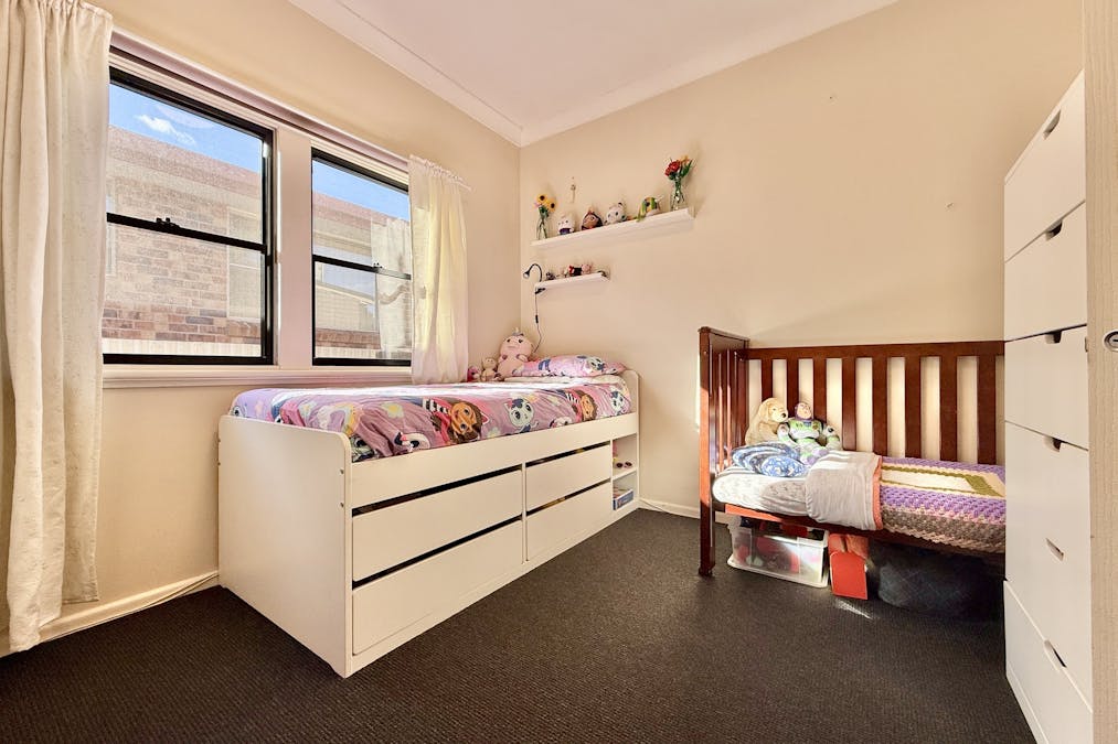 35 Thornbury Street, Parkes, NSW, 2870 - Image 9