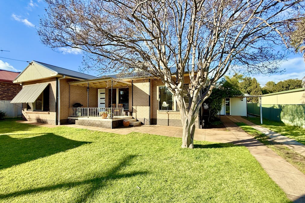 35 Thornbury Street, Parkes, NSW, 2870 - Image 16