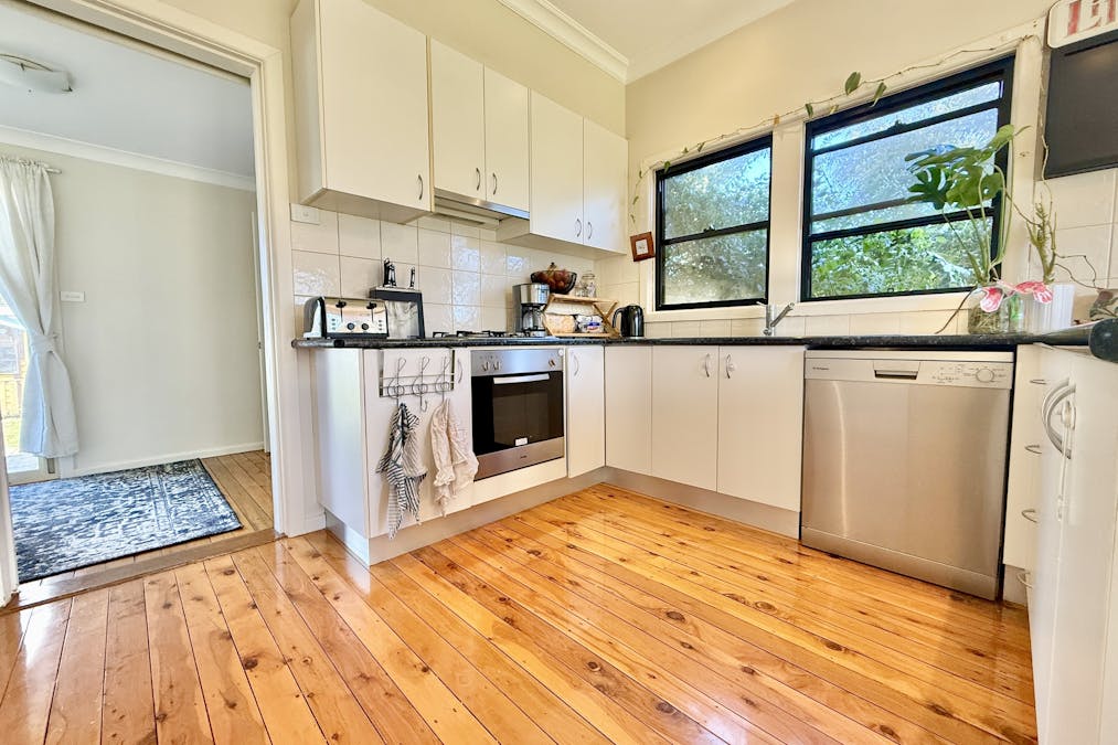 35 Thornbury Street, Parkes, NSW, 2870 - Image 4