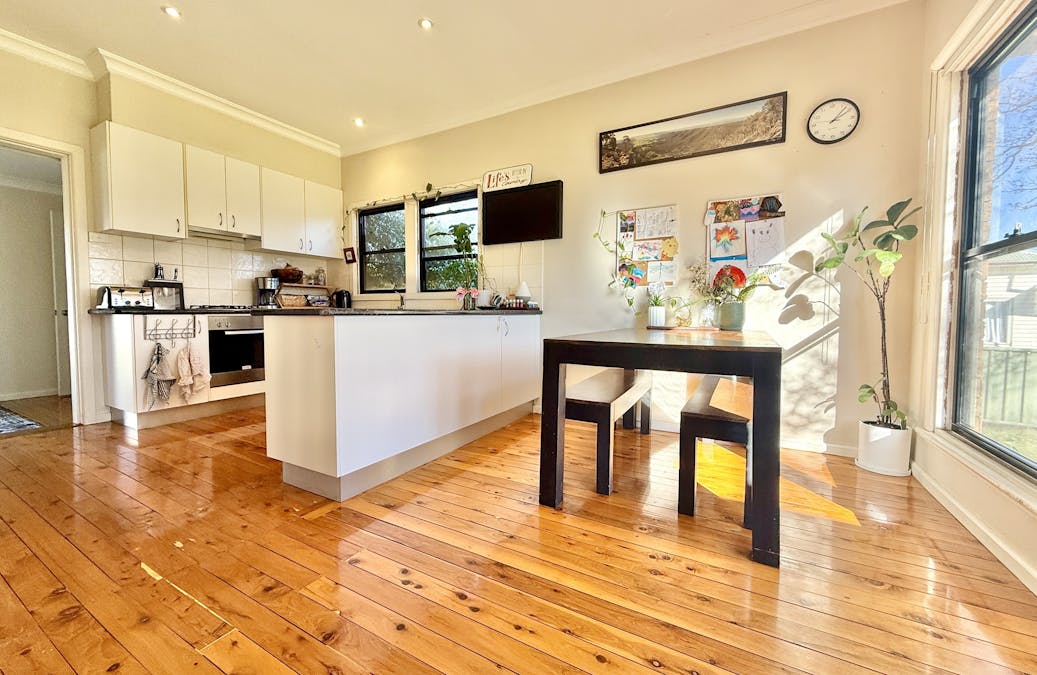 35 Thornbury Street, Parkes, NSW, 2870 - Image 2