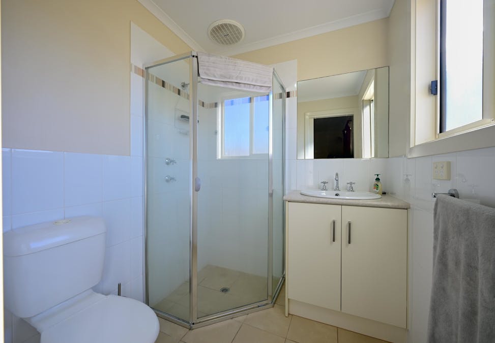 11 Barrie Robran Gate, Whyalla Norrie, SA, 5608 - Image 9