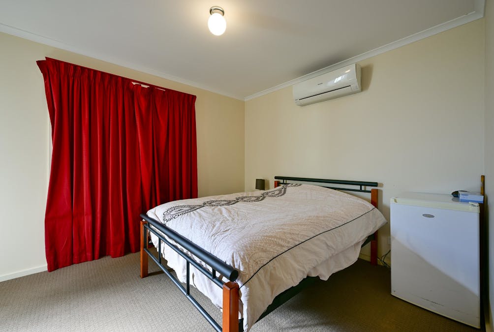 11 Barrie Robran Gate, Whyalla Norrie, SA, 5608 - Image 8
