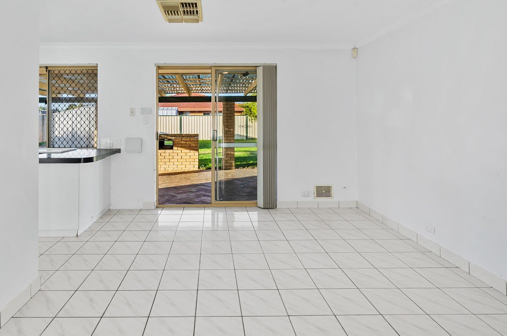 13 Grady Court, Waikiki, WA, 6169 - Image 6