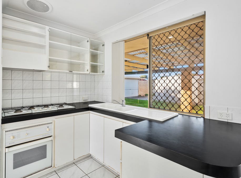 13 Grady Court, Waikiki, WA, 6169 - Image 8