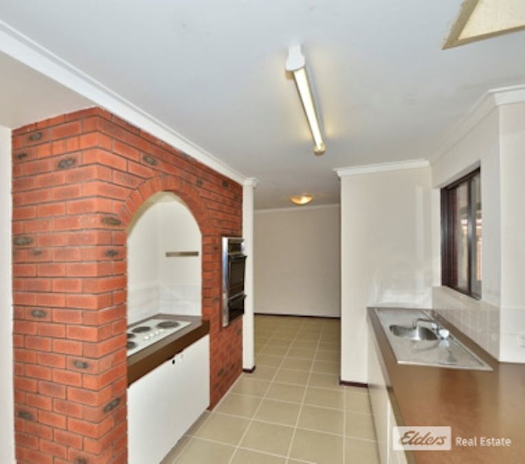 11 Townsend Road, Rockingham, WA, 6168 - Image 8