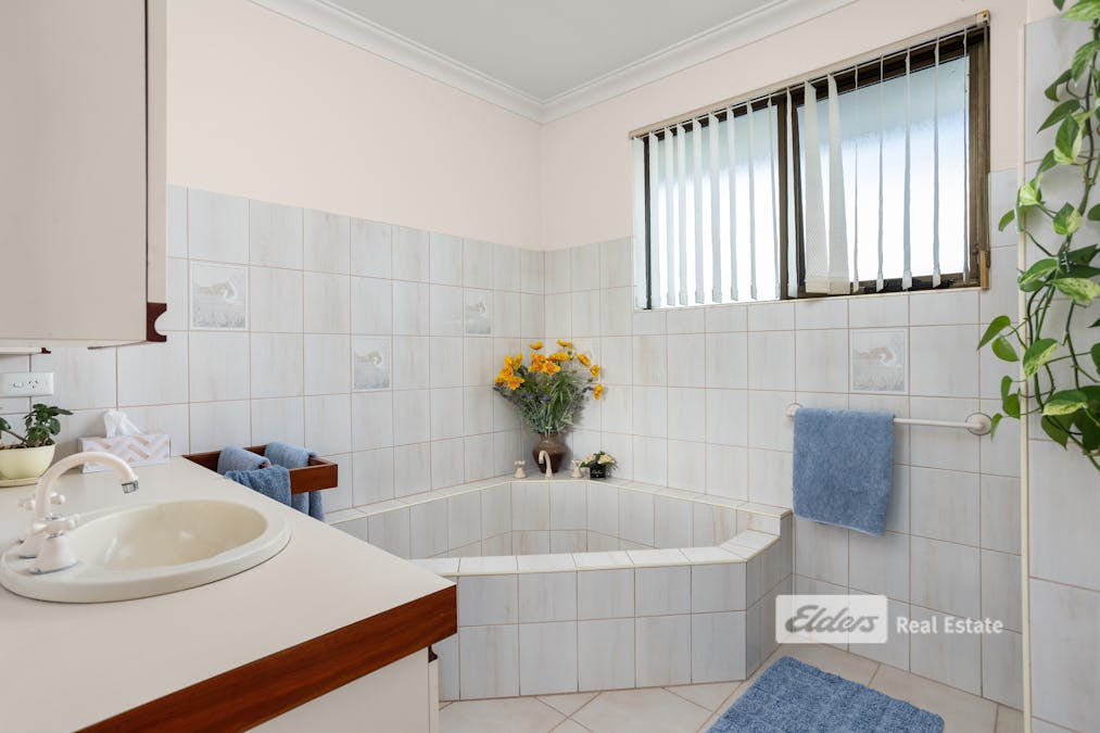 70  Prestonwood Street, East Bunbury, WA, 6230 - Image 17