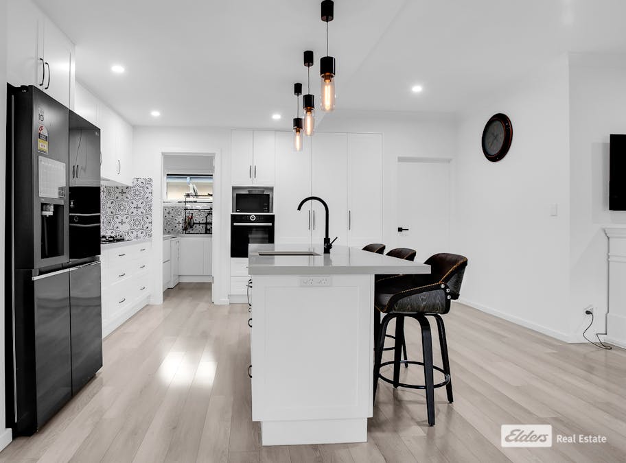10 Straun Street, Naracoorte, SA, 5271 - Image 3
