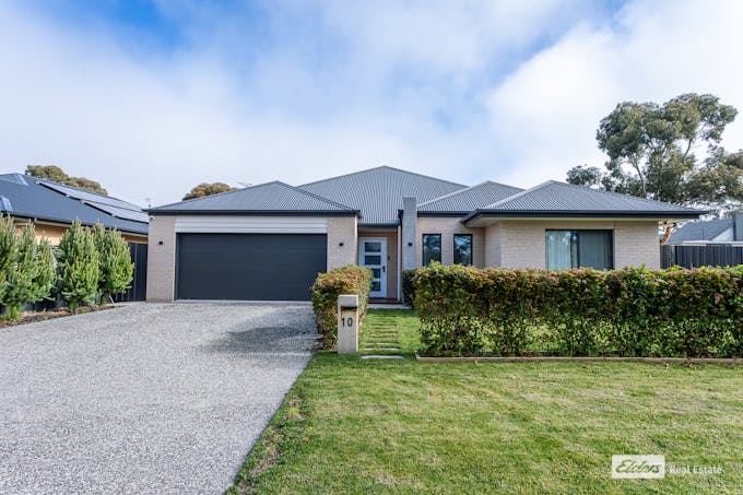 10 Straun Street, Naracoorte, SA, 5271 - Image 1