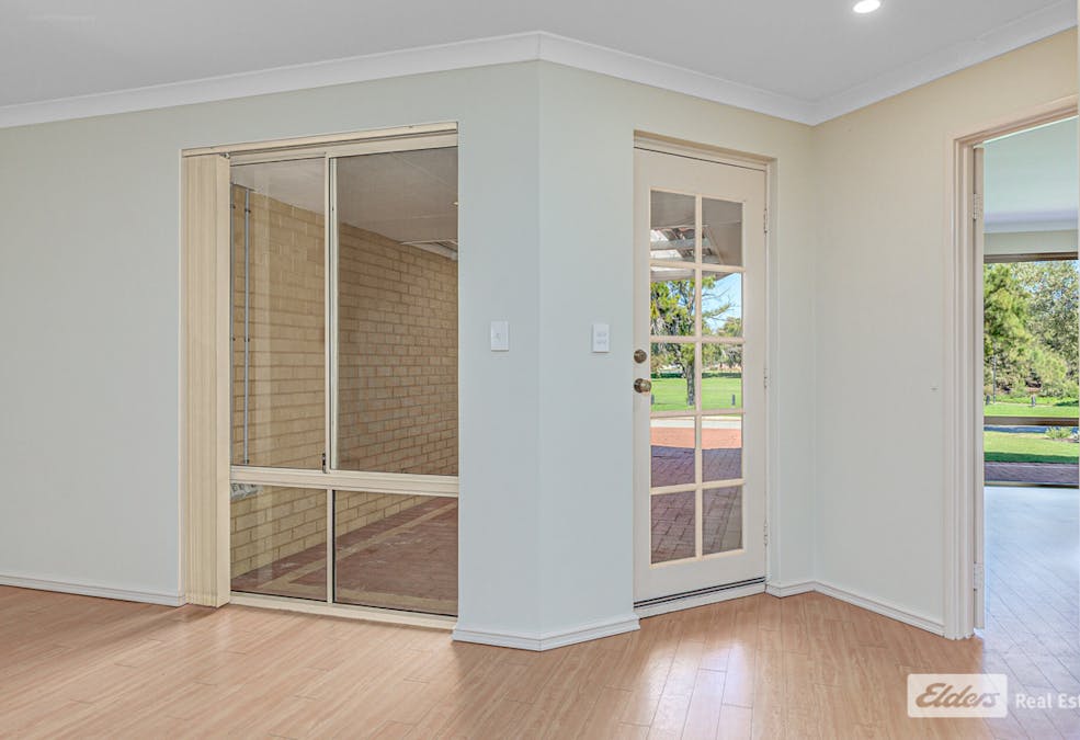 27 Highlander Parade, Rockingham, WA, 6168 - Image 6