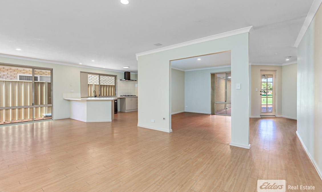 27 Highlander Parade, Rockingham, WA, 6168 - Image 11
