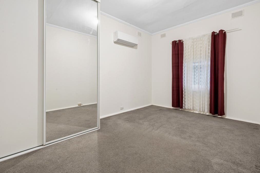 26 Geraldton Street, Loxton, SA, 5333 - Image 6