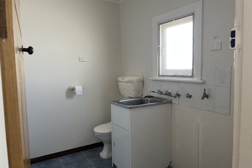 266 Smith Street, Naracoorte, SA, 5271 - Image 10