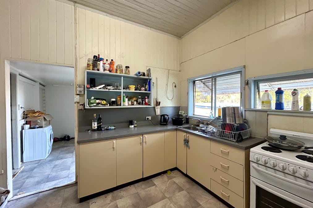 86 Grey Street, St George, QLD, 4487 - Image 2