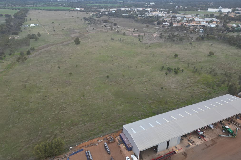 3 Thomson Street, Katanning, WA, 6317 - Image 9