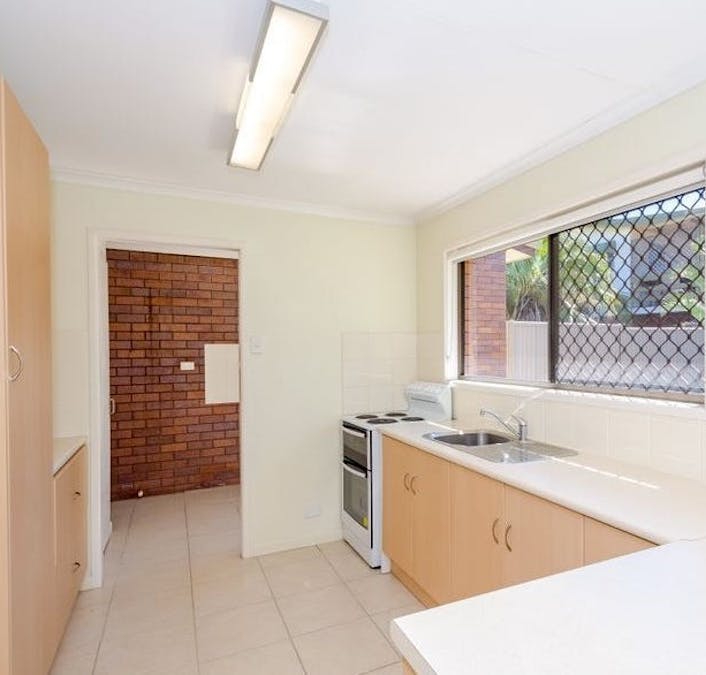 2/2 Apollo Drive, Clinton, QLD, 4680 - Image 3