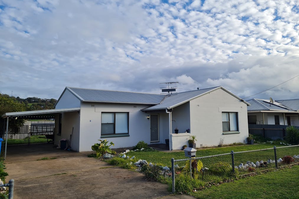 11 Oolna Street, Mount Gambier, SA, 5290 - Image 1
