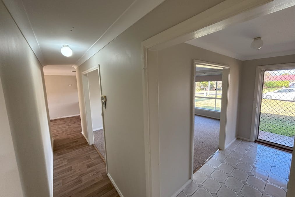 13 Wren Place, Dubbo, NSW, 2830 - Image 9
