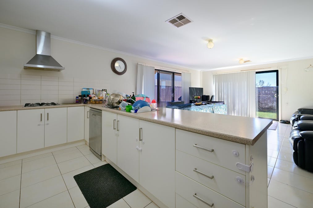 10 Gale Street, Whyalla Jenkins, SA, 5609 - Image 4