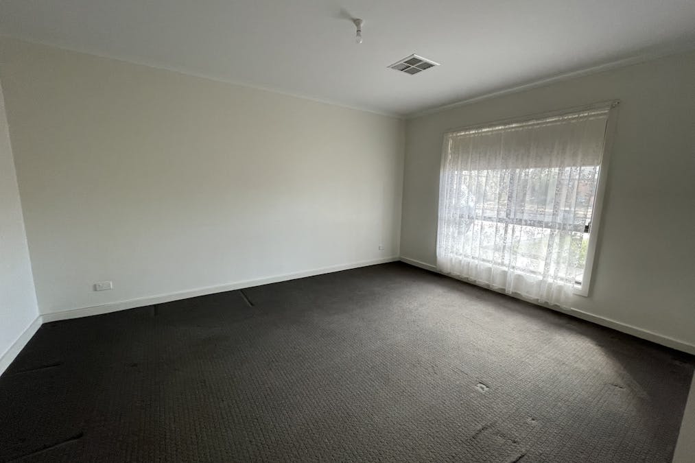 21 Eucalypt Street, Whyalla Stuart, SA, 5608 - Image 2