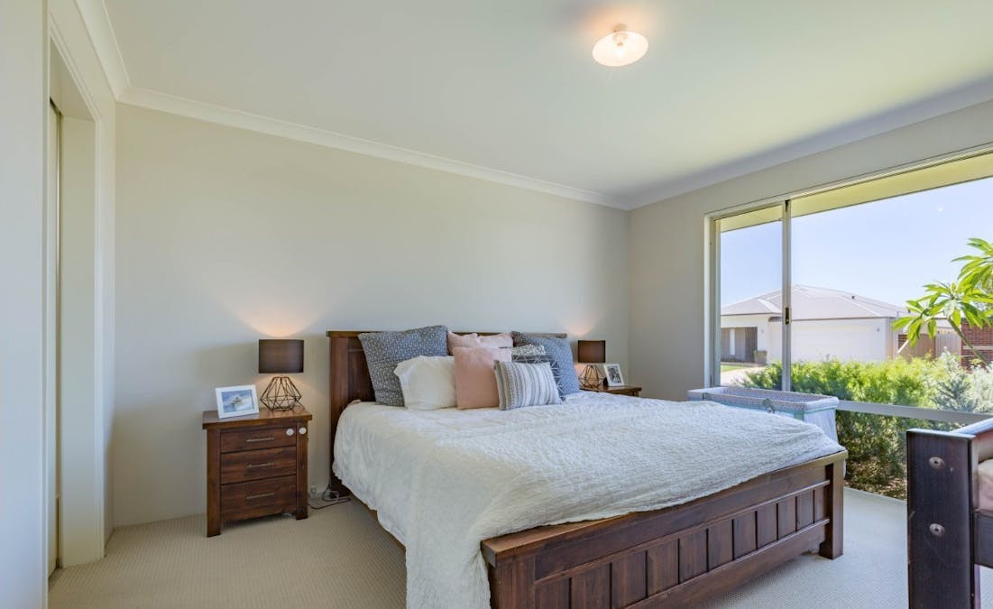 10 Broughton Way, Millbridge, WA, 6232 - Image 5