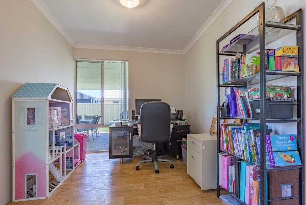 10 Broughton Way, Millbridge, WA, 6232 - Image 7