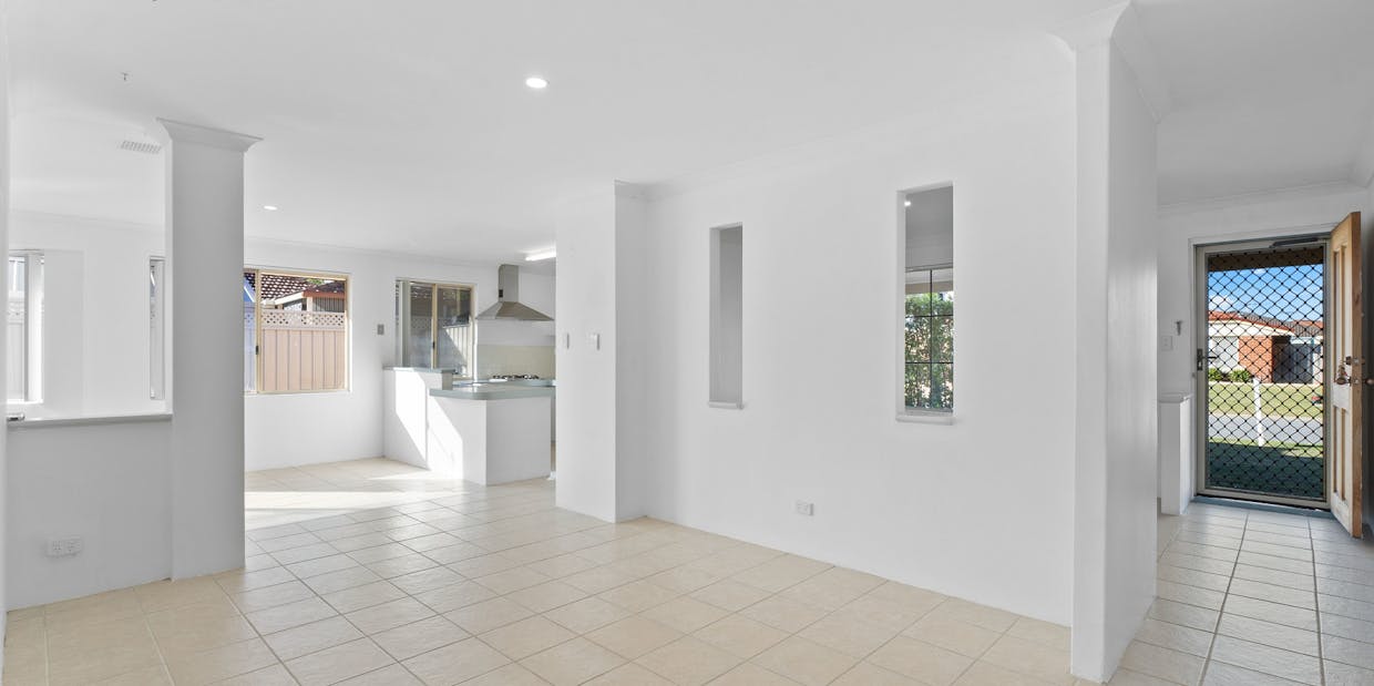 6 Maroon Place, Warnbro, WA, 6169 - Image 4