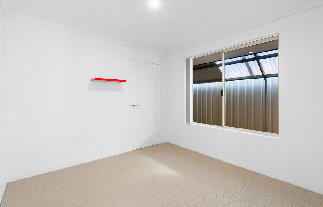 6 Maroon Place, Warnbro, WA, 6169 - Image 11