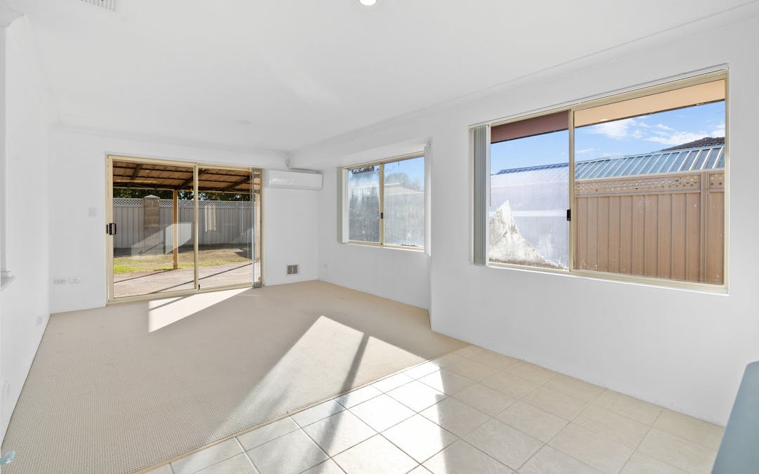 6 Maroon Place, Warnbro, WA, 6169 - Image 7