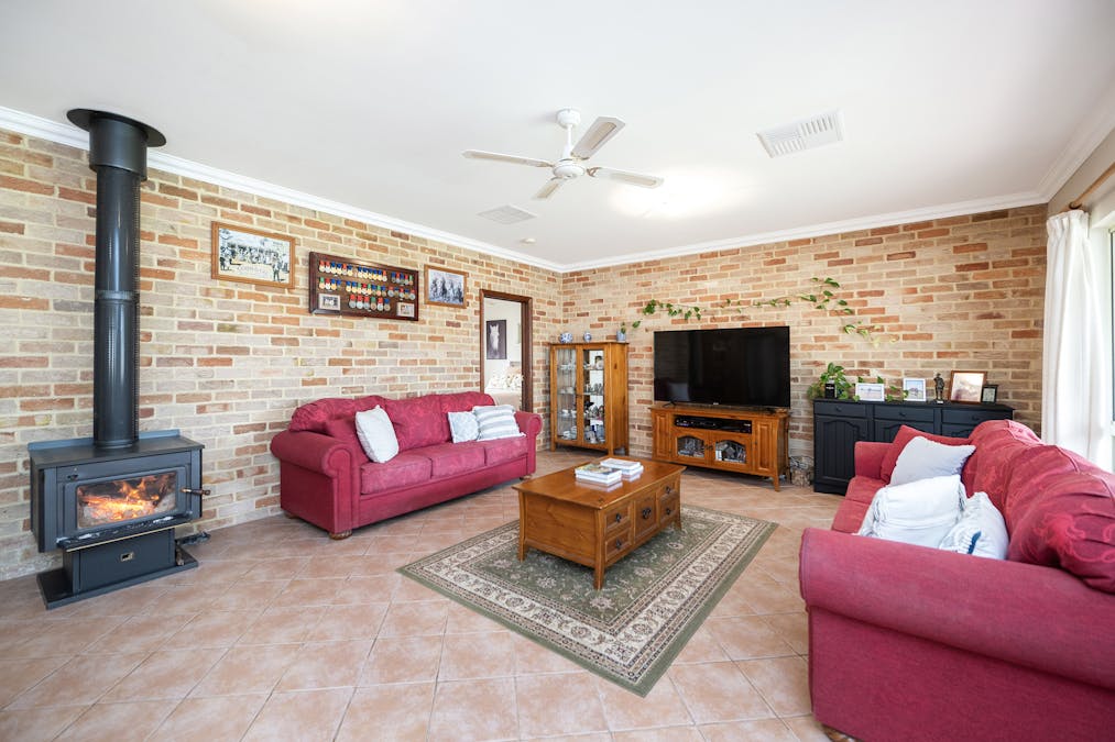 12 Forbes Street, York, WA, 6302 - Image 9