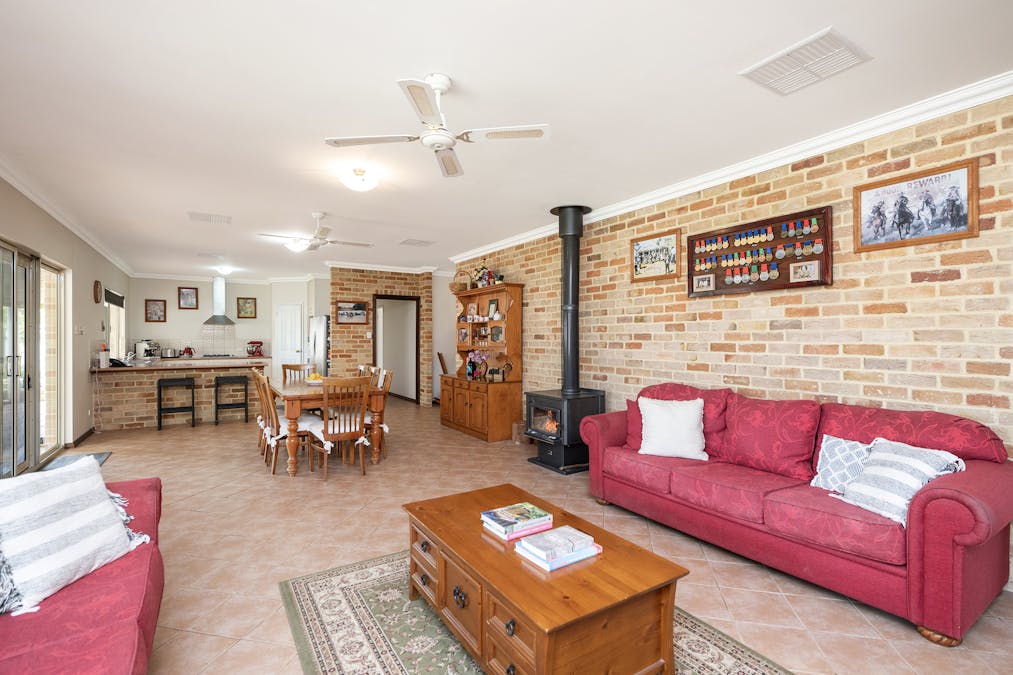 12 Forbes Street, York, WA, 6302 - Image 10