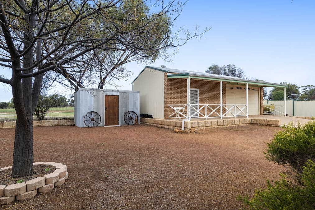 12 Forbes Street, York, WA, 6302 - Image 24