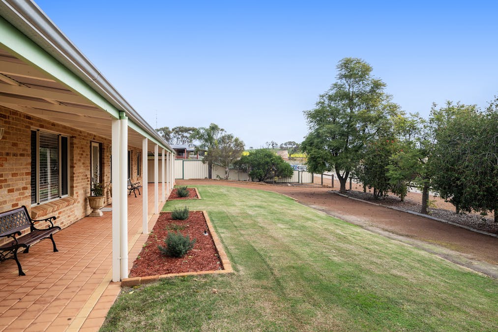 12 Forbes Street, York, WA, 6302 - Image 2