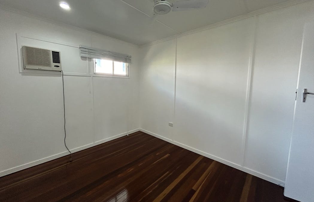 14 Elizabeth Street, South Gladstone, QLD, 4680 - Image 9