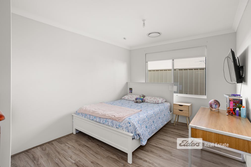 39 Waverley Road, Australind, WA, 6233 - Image 13