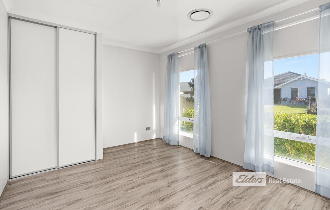 39 Waverley Road, Australind, WA, 6233 - Image 16