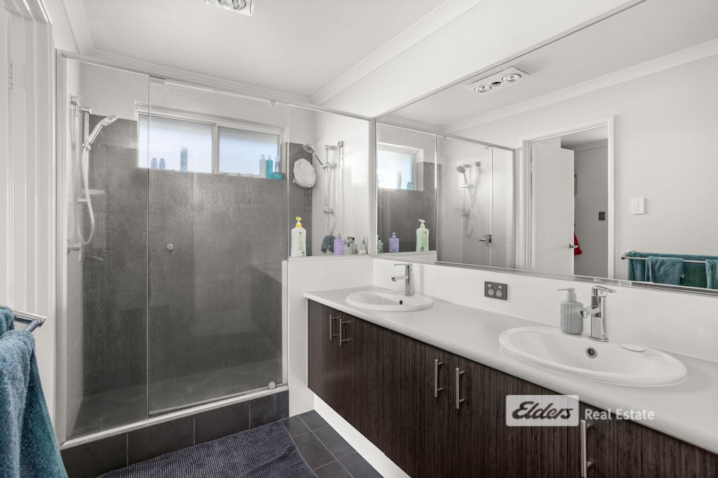 39 Waverley Road, Australind, WA, 6233 - Image 12
