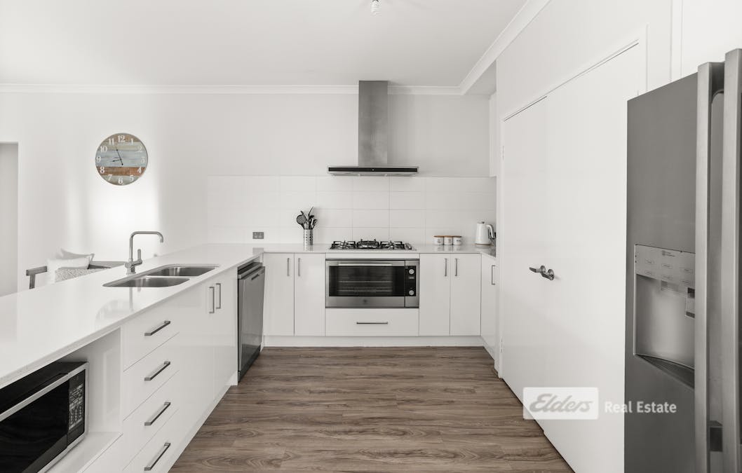 39 Waverley Road, Australind, WA, 6233 - Image 9