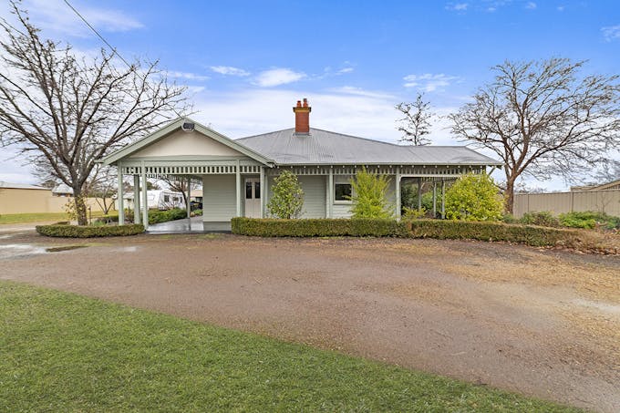28-30 Ballarat Road, Hamilton, VIC, 3300 - Image 1