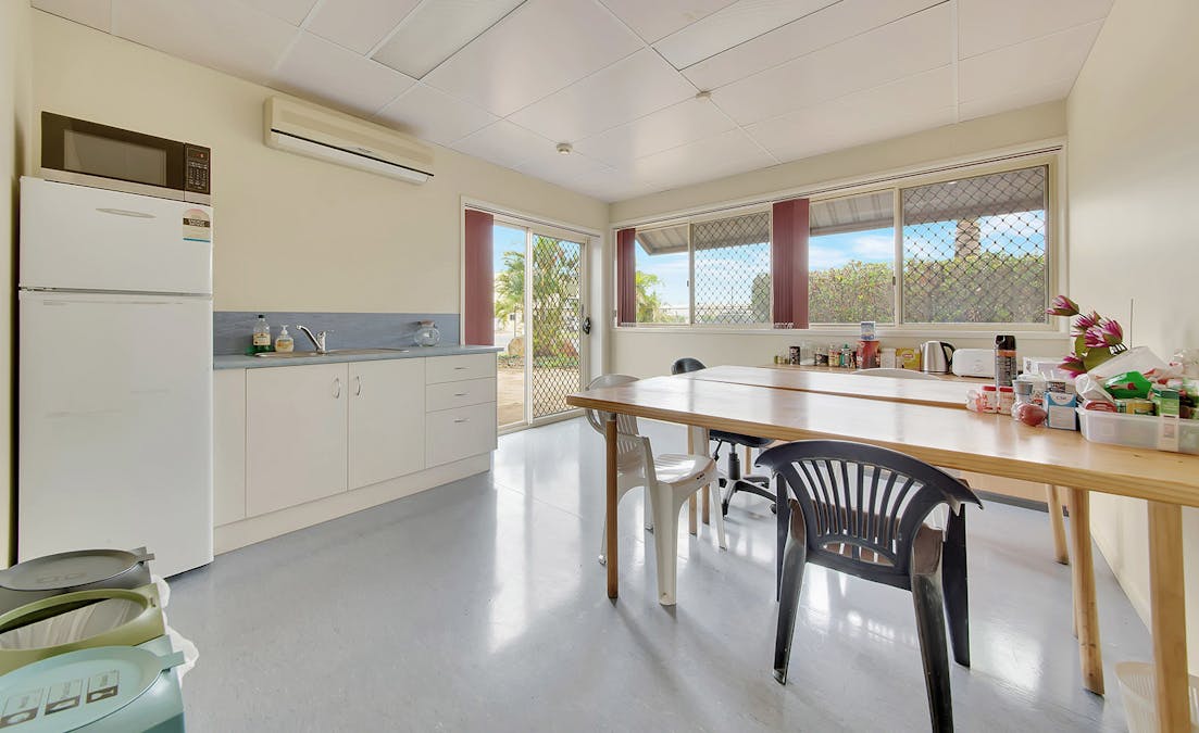 14 Garfield Street, Gladstone Central, QLD, 4680 - Image 4