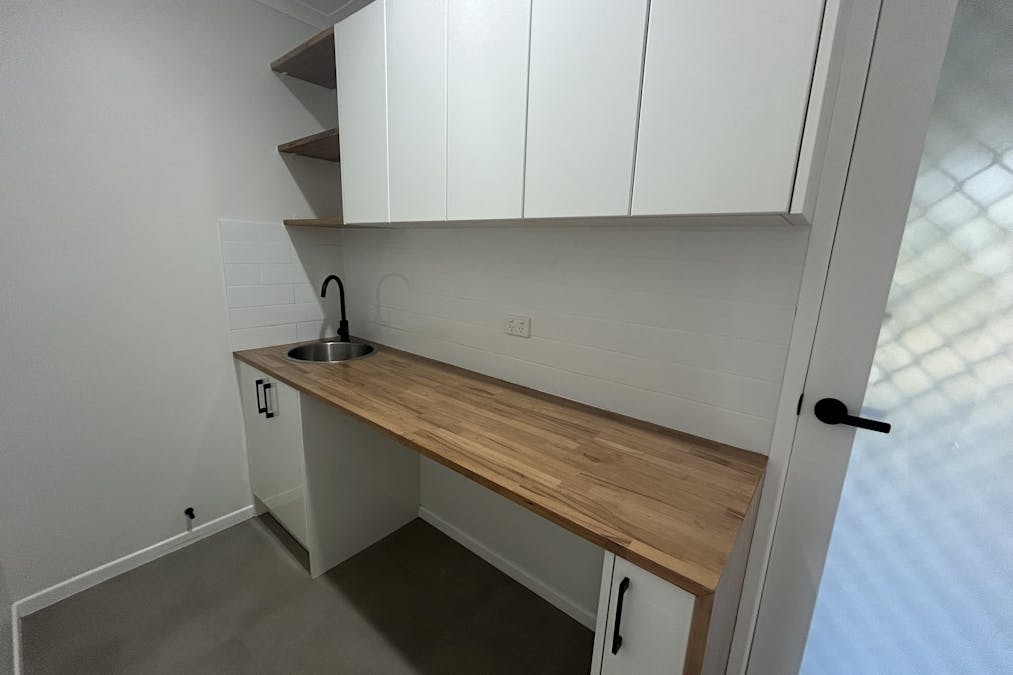 3 Ceri Court, New Auckland, QLD, 4680 - Image 4