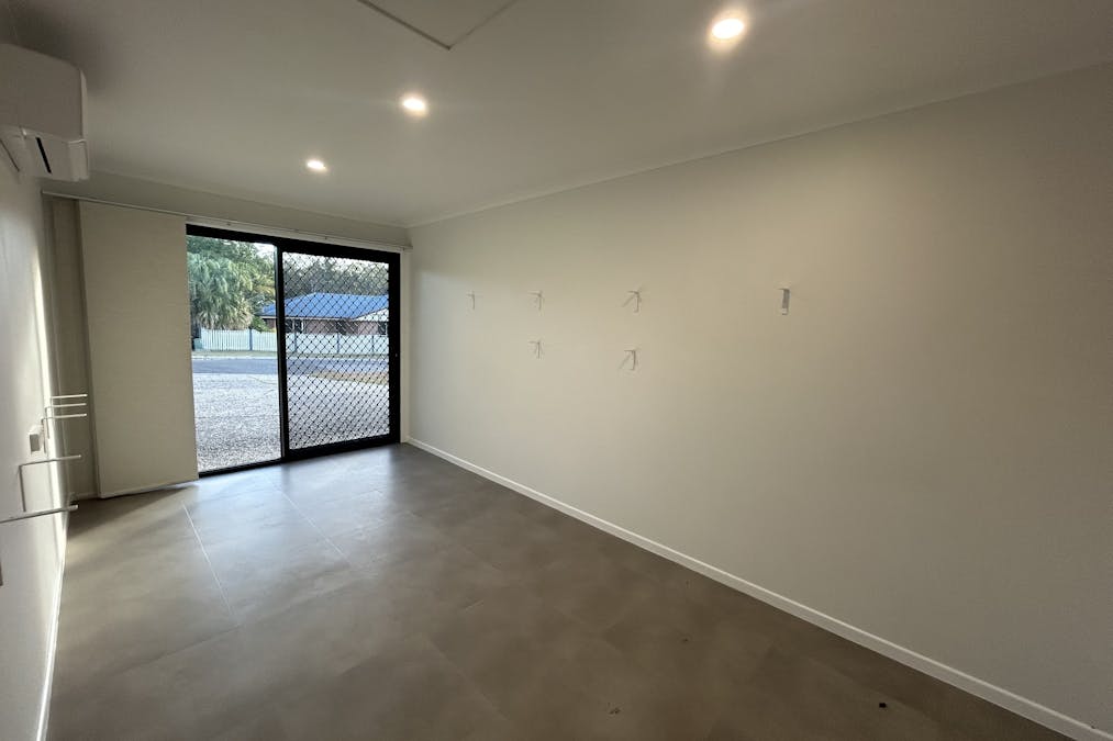 3 Ceri Court, New Auckland, QLD, 4680 - Image 5