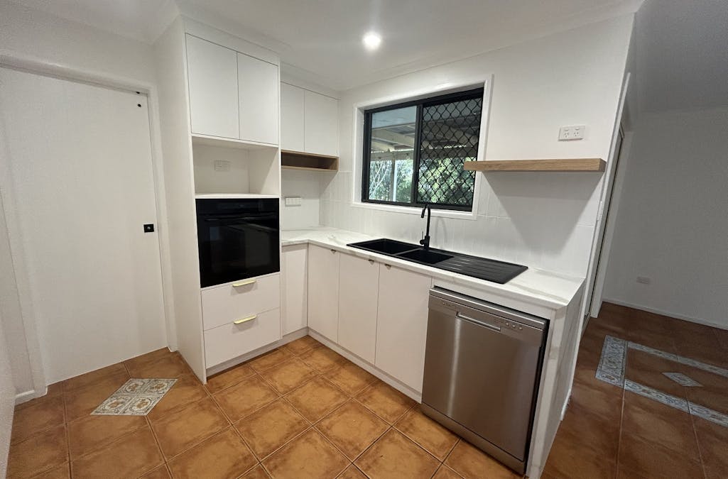 3 Ceri Court, New Auckland, QLD, 4680 - Image 2