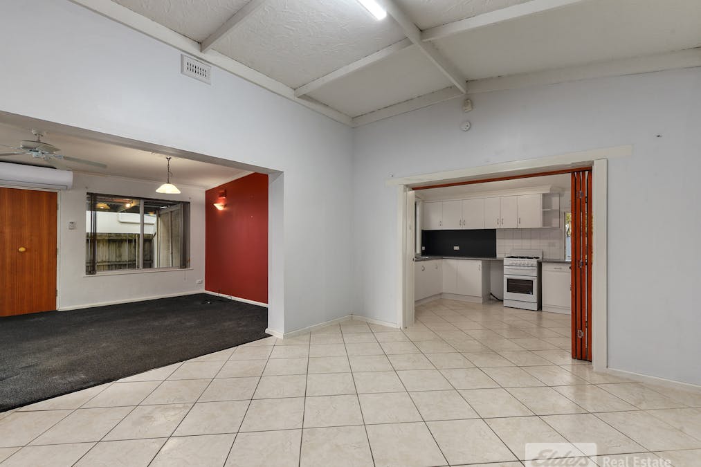 15  Stuckey Street, Millicent, SA, 5280 - Image 4