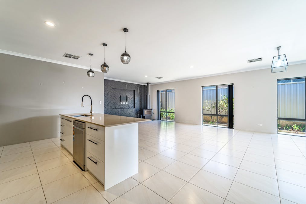 4 Arcoona Avenue, Golden Bay, WA, 6174 - Image 15