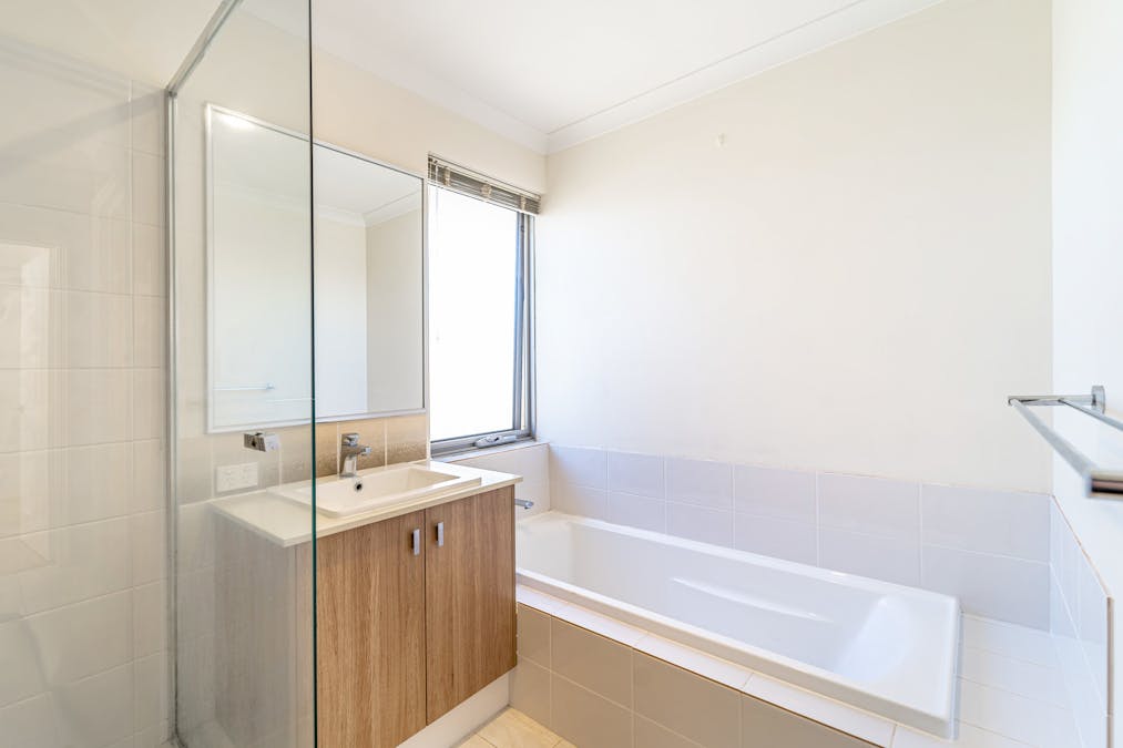 4 Arcoona Avenue, Golden Bay, WA, 6174 - Image 24