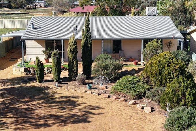 7 Ashton Street, Quairading, WA, 6383 - Image 1