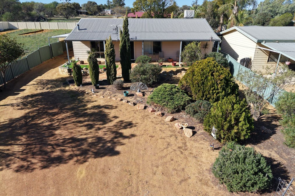 7 Ashton Street, Quairading, WA, 6383 - Image 20