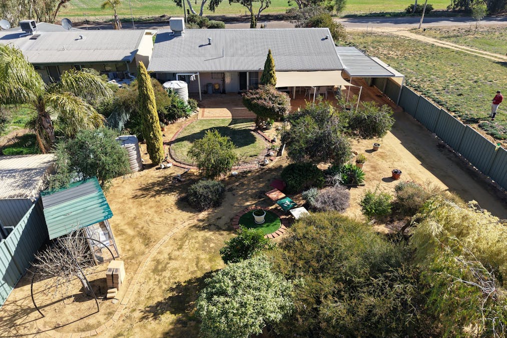 7 Ashton Street, Quairading, WA, 6383 - Image 21