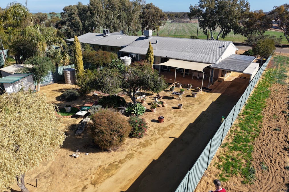 7 Ashton Street, Quairading, WA, 6383 - Image 29