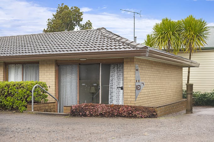 1/22 Brown Street, Hamilton, VIC, 3300 - Image 1